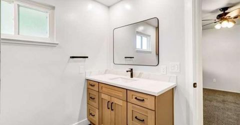 8986 W Lansdowne Court, Elk Grove, CA 95624 Photo