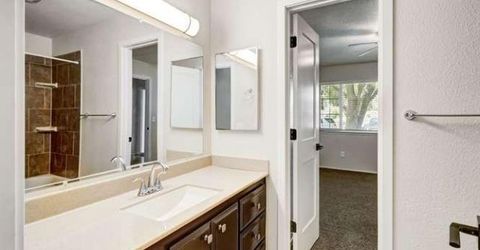 8986 W Lansdowne Court, Elk Grove, CA 95624 Photo