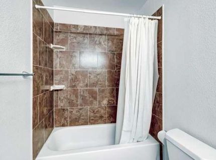 8986 W Lansdowne Court, Elk Grove, CA 95624 Photo