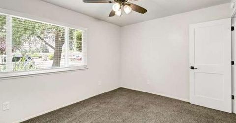 8986 W Lansdowne Court, Elk Grove, CA 95624 Photo