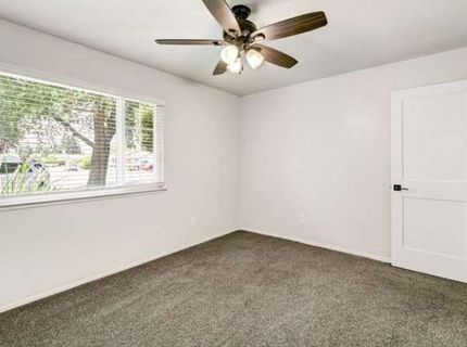 8986 W Lansdowne Court, Elk Grove, CA 95624 Photo