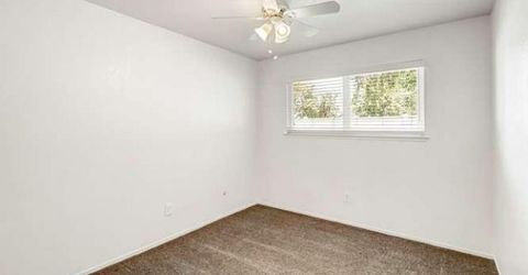 8986 W Lansdowne Court, Elk Grove, CA 95624 Photo