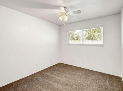 8986 W Lansdowne Court, Elk Grove, CA 95624 Photo