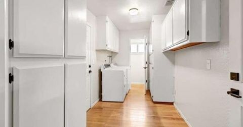 8986 W Lansdowne Court, Elk Grove, CA 95624 Photo