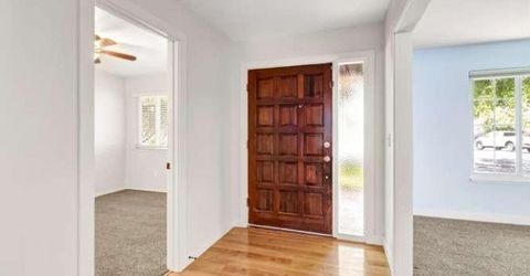 8986 W Lansdowne Court, Elk Grove, CA 95624 Photo