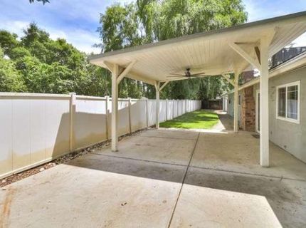 8986 W Lansdowne Court, Elk Grove, CA 95624 Photo