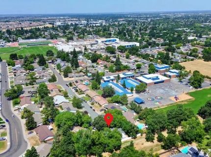 8986 W Lansdowne Court, Elk Grove, CA 95624 Photo