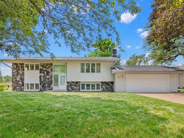 4829 Boone Circle N, New Hope, MN 55428