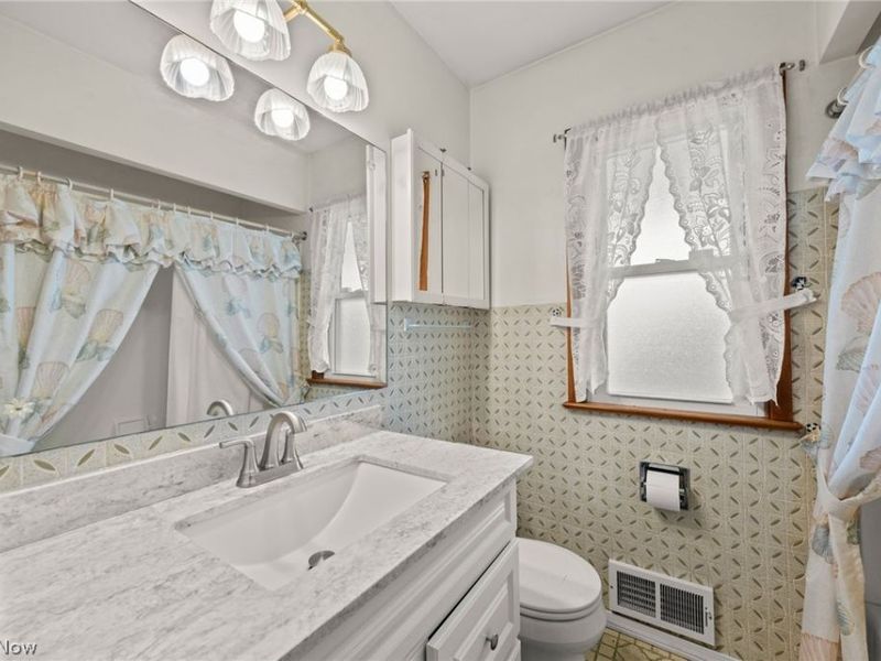 2129 Silverdale Avenue, Cleveland, OH 44109 Photo 12