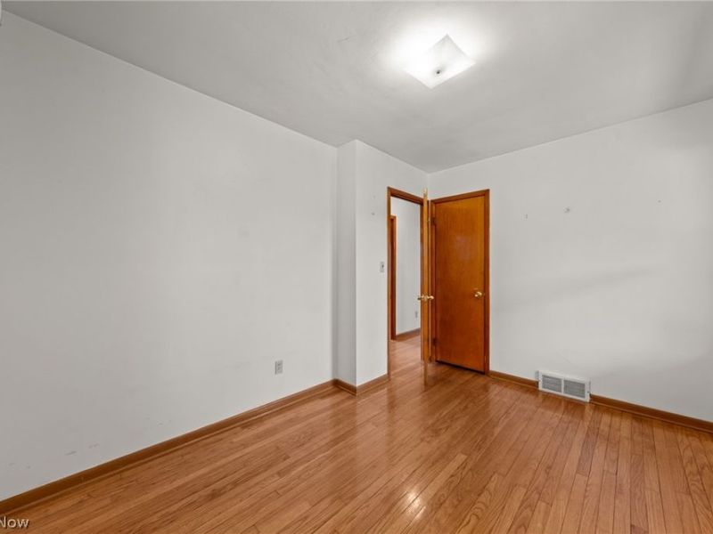 2129 Silverdale Avenue, Cleveland, OH 44109 Photo 15
