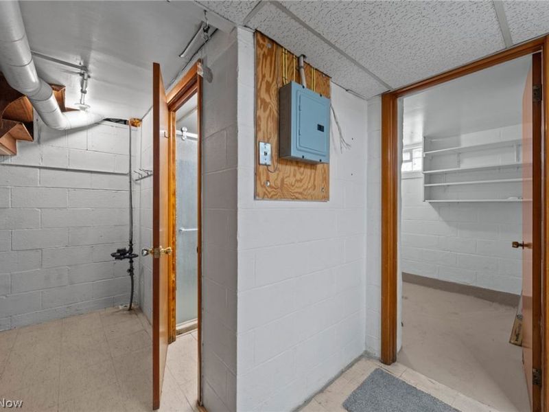 2129 Silverdale Avenue, Cleveland, OH 44109 Photo 31