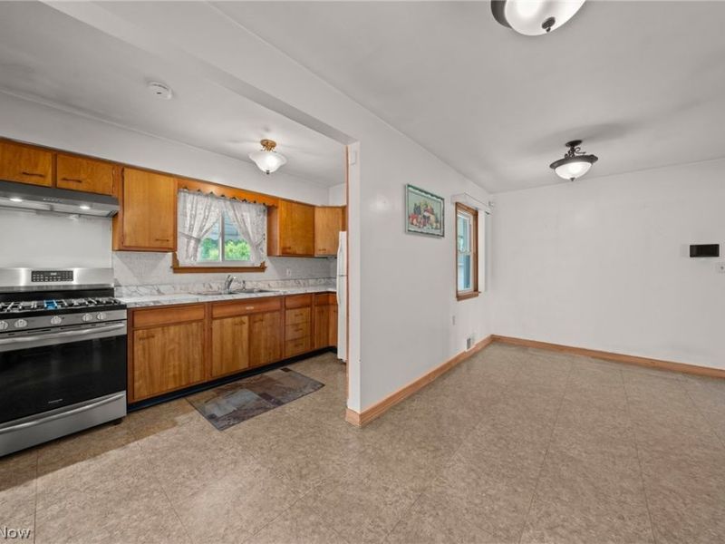 2129 Silverdale Avenue, Cleveland, OH 44109 Photo 6