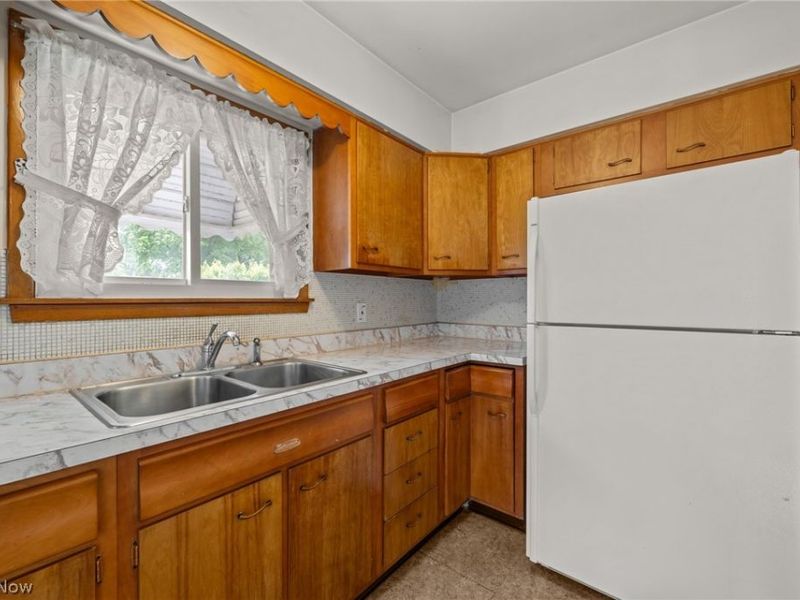 2129 Silverdale Avenue, Cleveland, OH 44109 Photo 9