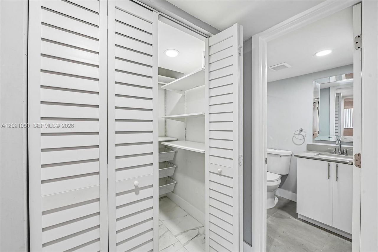 6575 W 4th Ave , Unit 507, Hialeah, FL 33012 Photo