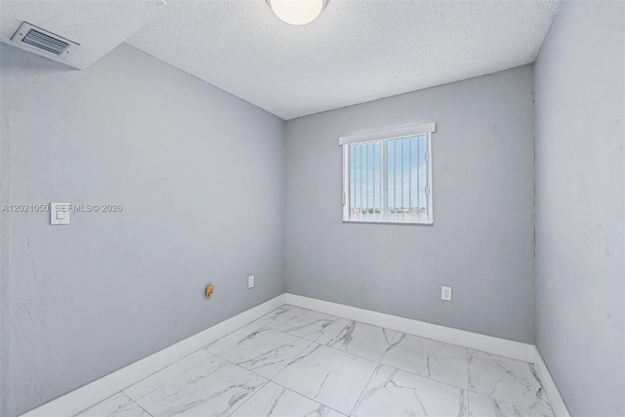 6575 W 4th Ave , Unit 507, Hialeah, FL 33012 Photo