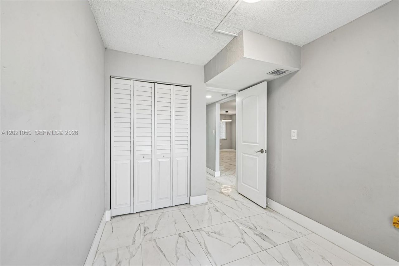 6575 W 4th Ave , Unit 507, Hialeah, FL 33012 Photo