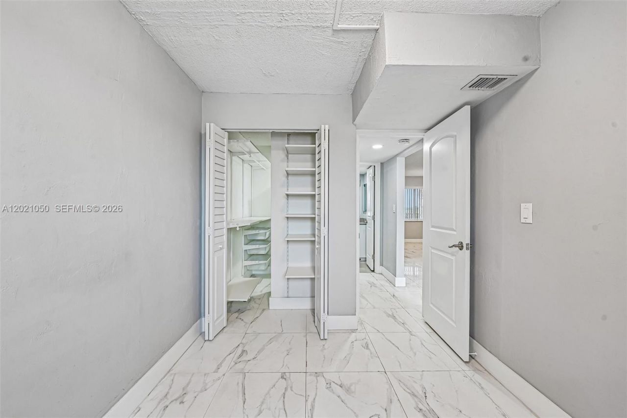6575 W 4th Ave , Unit 507, Hialeah, FL 33012 Photo