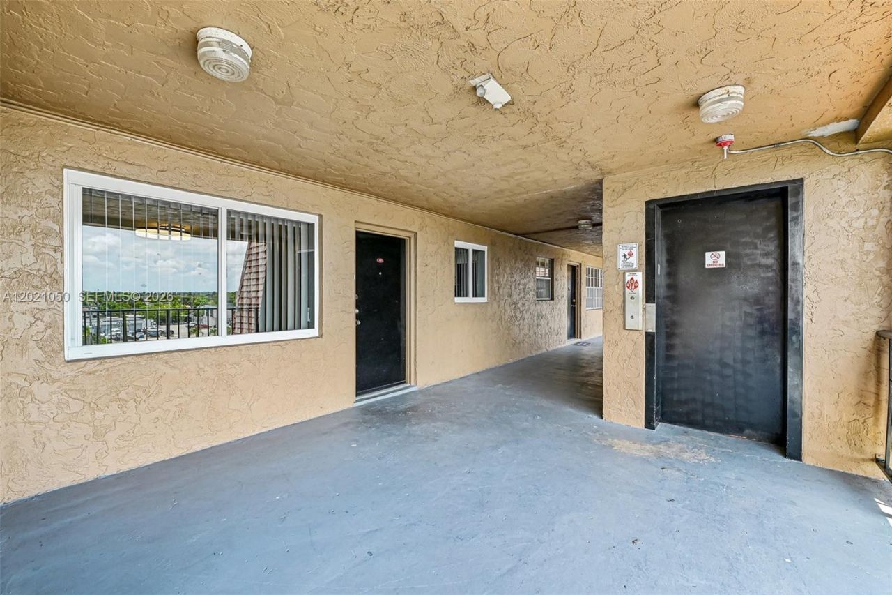 6575 W 4th Ave , Unit 507, Hialeah, FL 33012 Photo