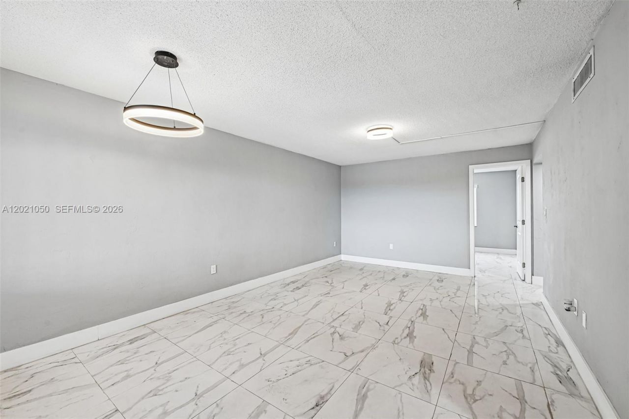 6575 W 4th Ave , Unit 507, Hialeah, FL 33012 Photo