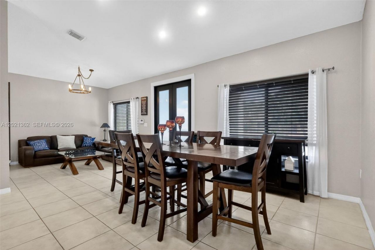 8892 NW 167th St, Miami Lakes, FL 33018 Photo