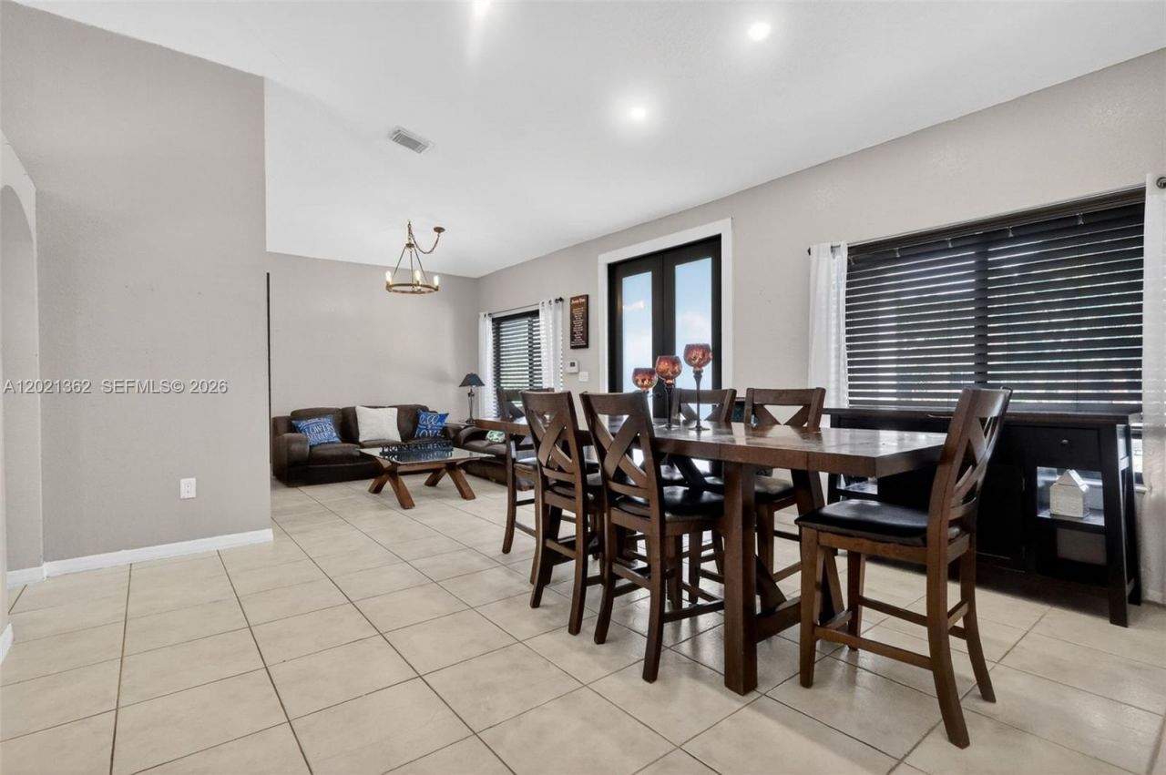 8892 NW 167th St, Miami Lakes, FL 33018 Photo