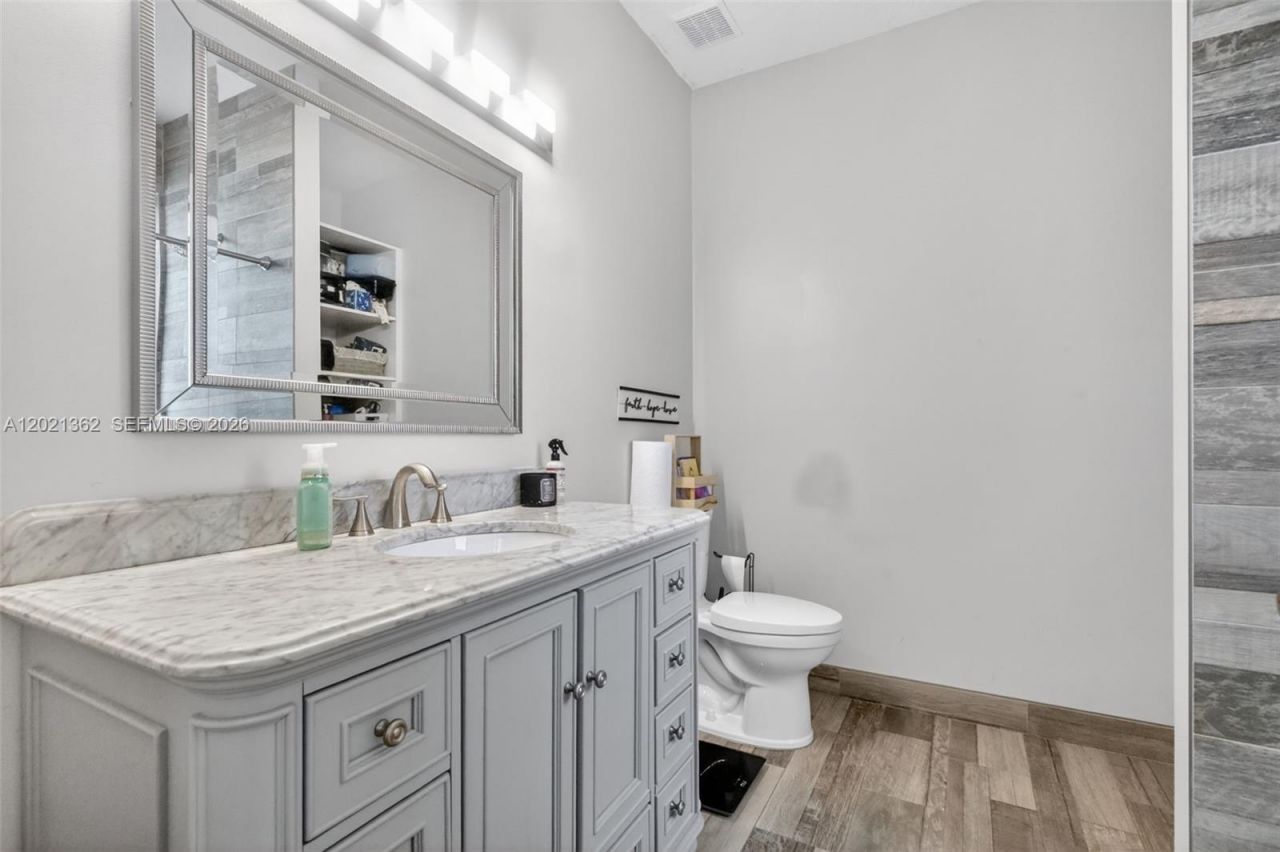 8892 NW 167th St, Miami Lakes, FL 33018 Photo