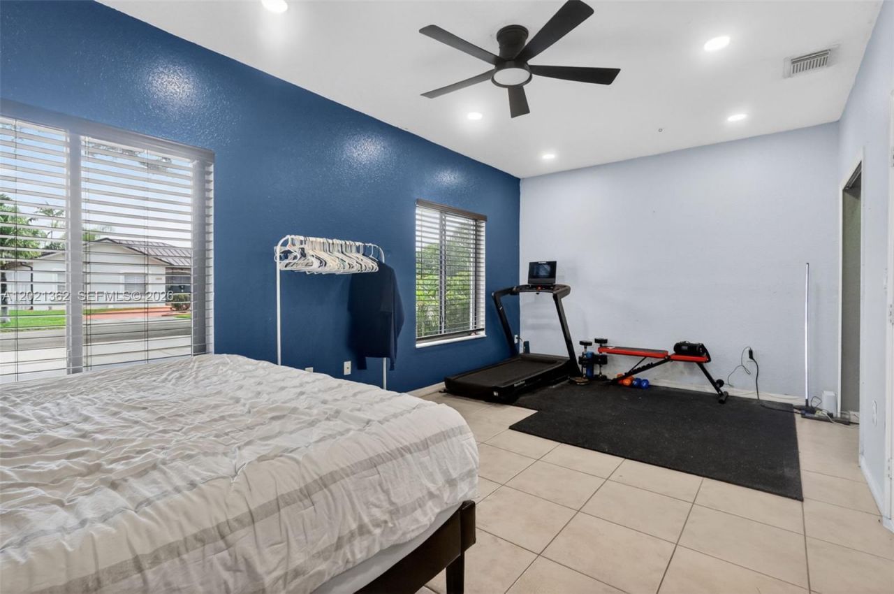 8892 NW 167th St, Miami Lakes, FL 33018 Photo