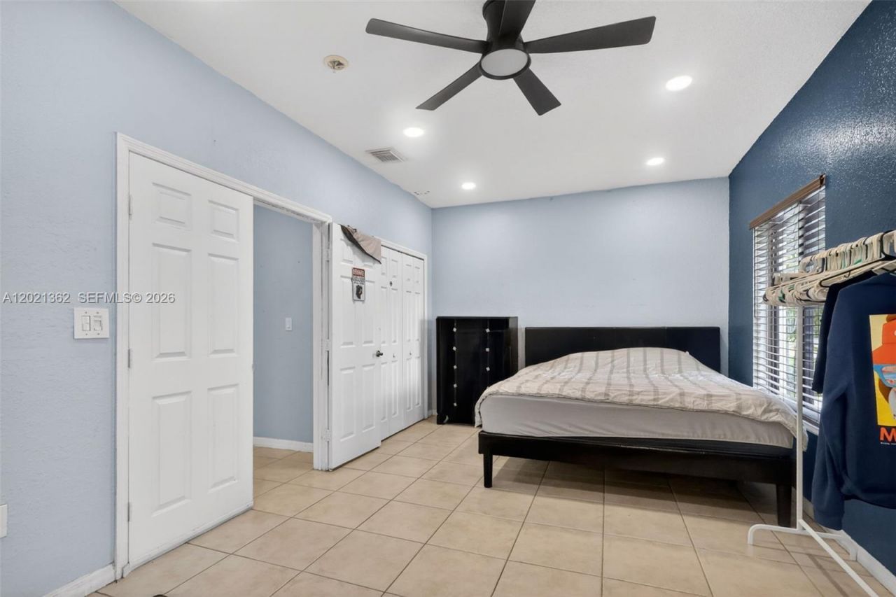 8892 NW 167th St, Miami Lakes, FL 33018 Photo
