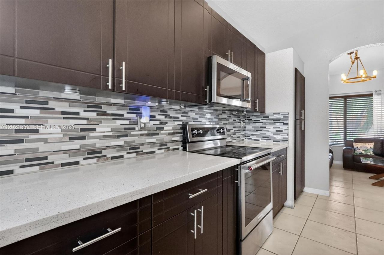 8892 NW 167th St, Miami Lakes, FL 33018 Photo