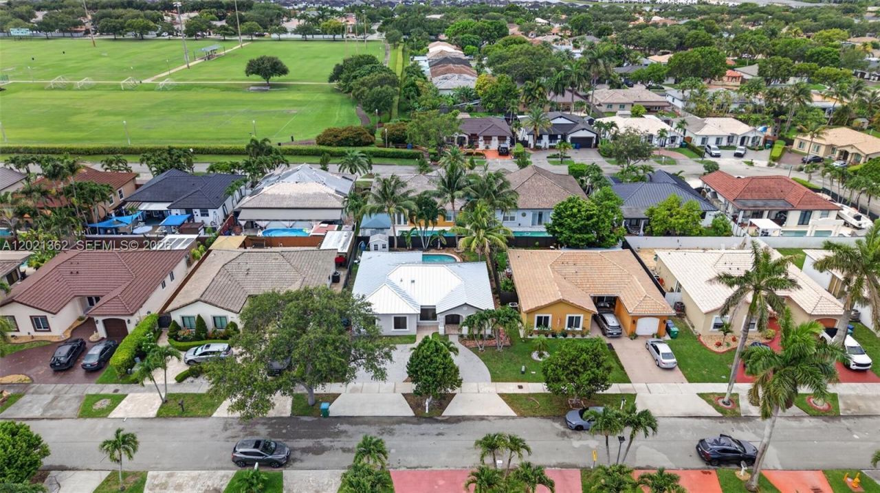 8892 NW 167th St, Miami Lakes, FL 33018 Photo
