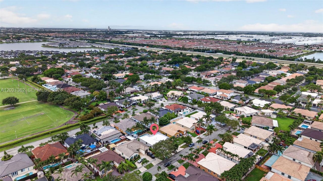 8892 NW 167th St, Miami Lakes, FL 33018 Photo