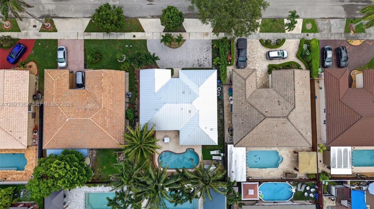 8892 NW 167th St, Miami Lakes, FL 33018 Photo