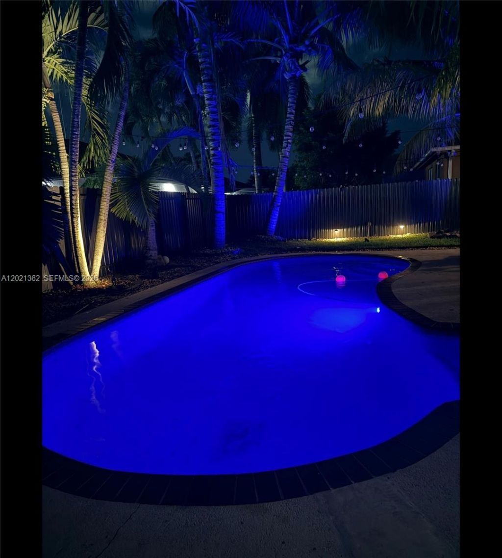 8892 NW 167th St, Miami Lakes, FL 33018 Photo