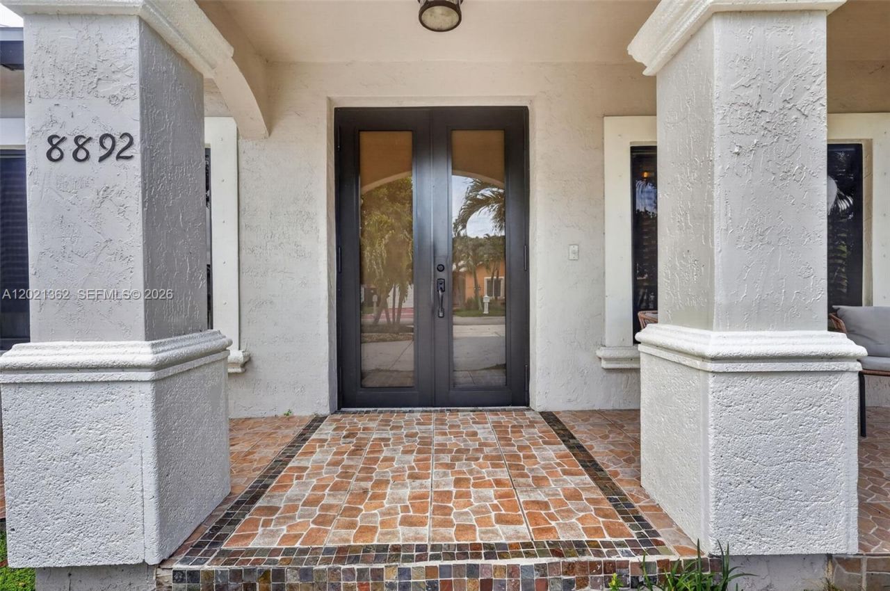 8892 NW 167th St, Miami Lakes, FL 33018 Photo