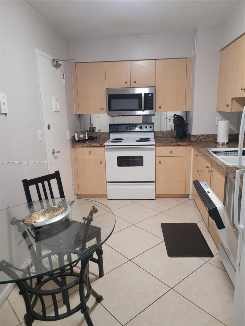 9195 Collins Ave , Unit 309, Surfside, FL 33154 Photo