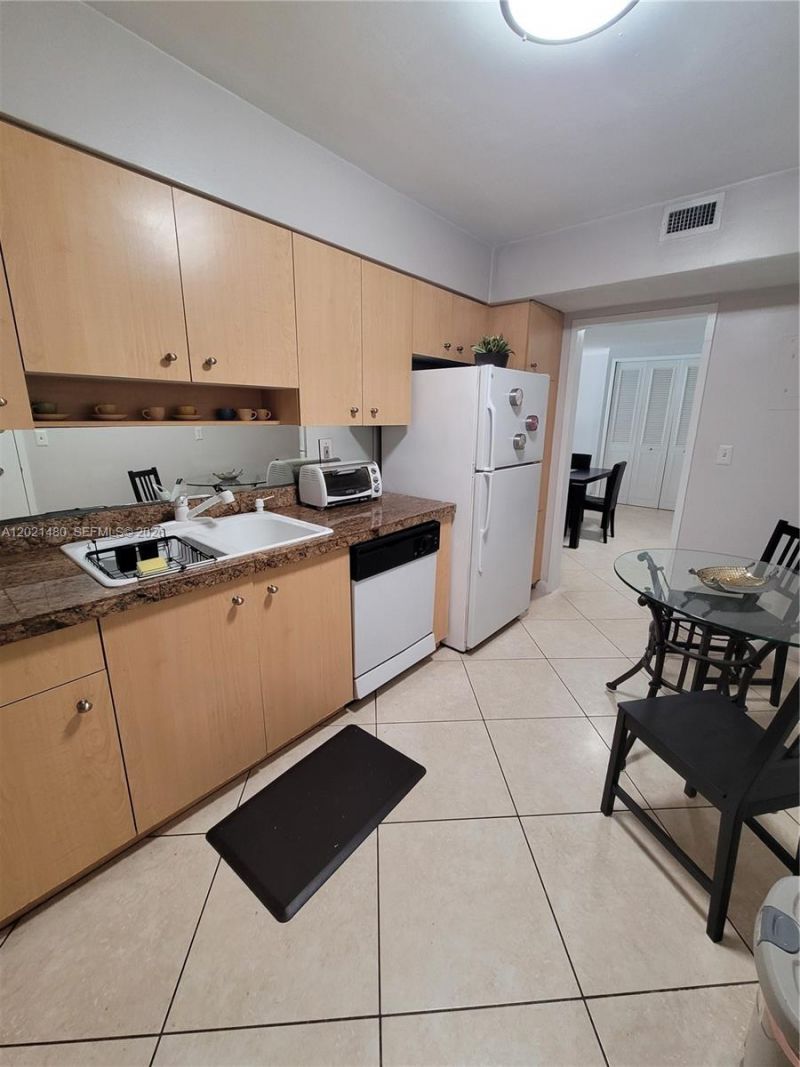 9195 Collins Ave , Unit 309, Surfside, FL 33154 Photo