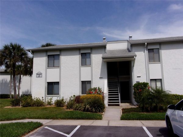 132 E CYPRESS COURT , OLDSMAR, FL 34677