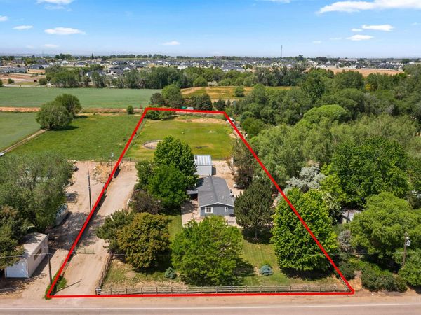 24413 Freezeout Rd, Caldwell, ID 83607