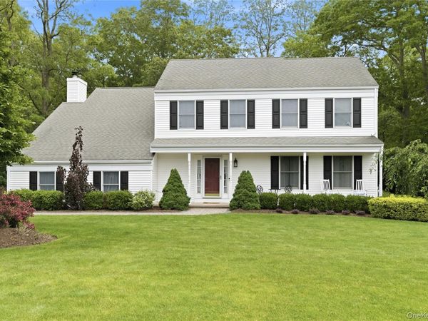 21 Tallmadge Trail, Miller Place, NY 11764