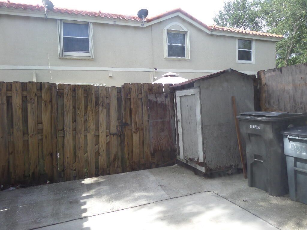 862 Summit Lake Drive, West Palm Beach, FL 33405 Photo
