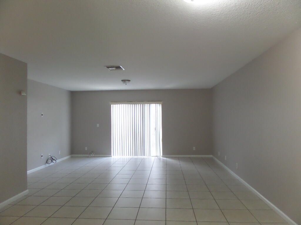 862 Summit Lake Drive, West Palm Beach, FL 33405 Photo