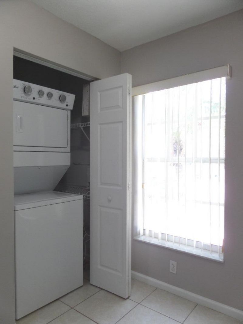 862 Summit Lake Drive, West Palm Beach, FL 33405 Photo