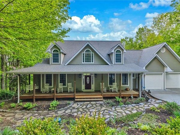 123 Laura Avenue , West Jefferson, NC 28694