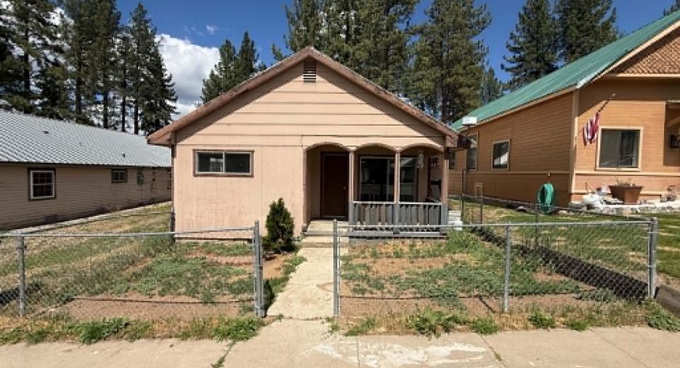 451 Nevada Street, Portola, CA 00000 Photo