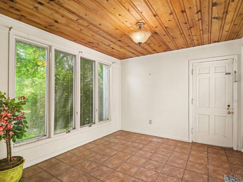 119 Forest Avenue, Wyoming, OH 45215 Photo 11