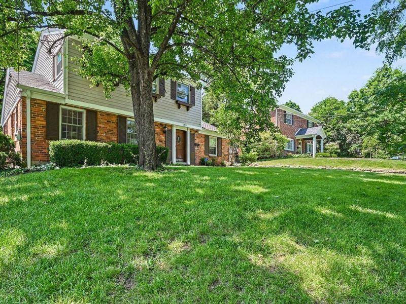 119 Forest Avenue, Wyoming, OH 45215 Photo 3