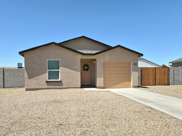 9108 W TINAJAS Drive, Arizona City, AZ 85123