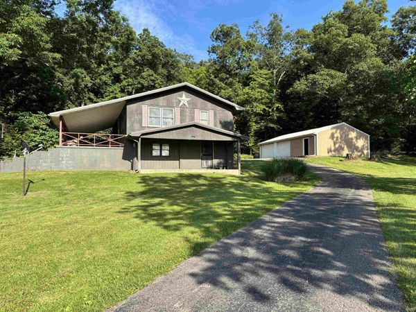 391 E County Road 200 N. Road, Paoli, IN 47454