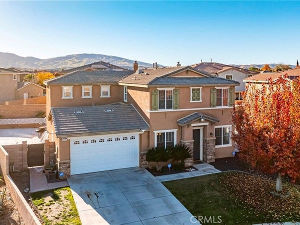 39299 Gainsborough, Palmdale, CA 93551