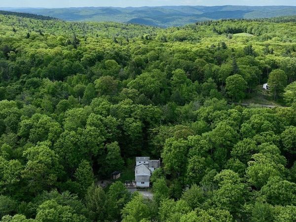 34 Deer Run Path, Heath, MA 01346